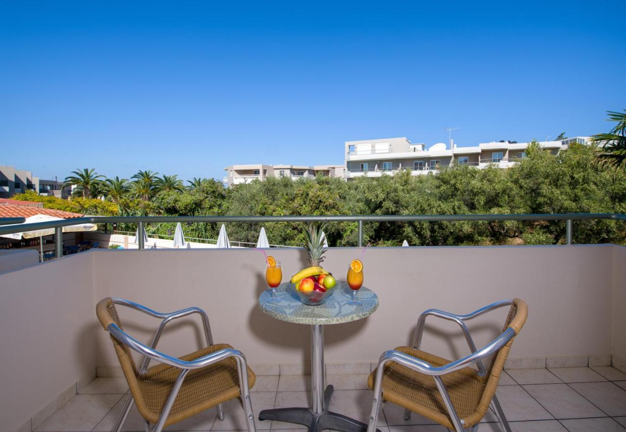 Dias Hotel Apartments Agia Marina Esterno foto