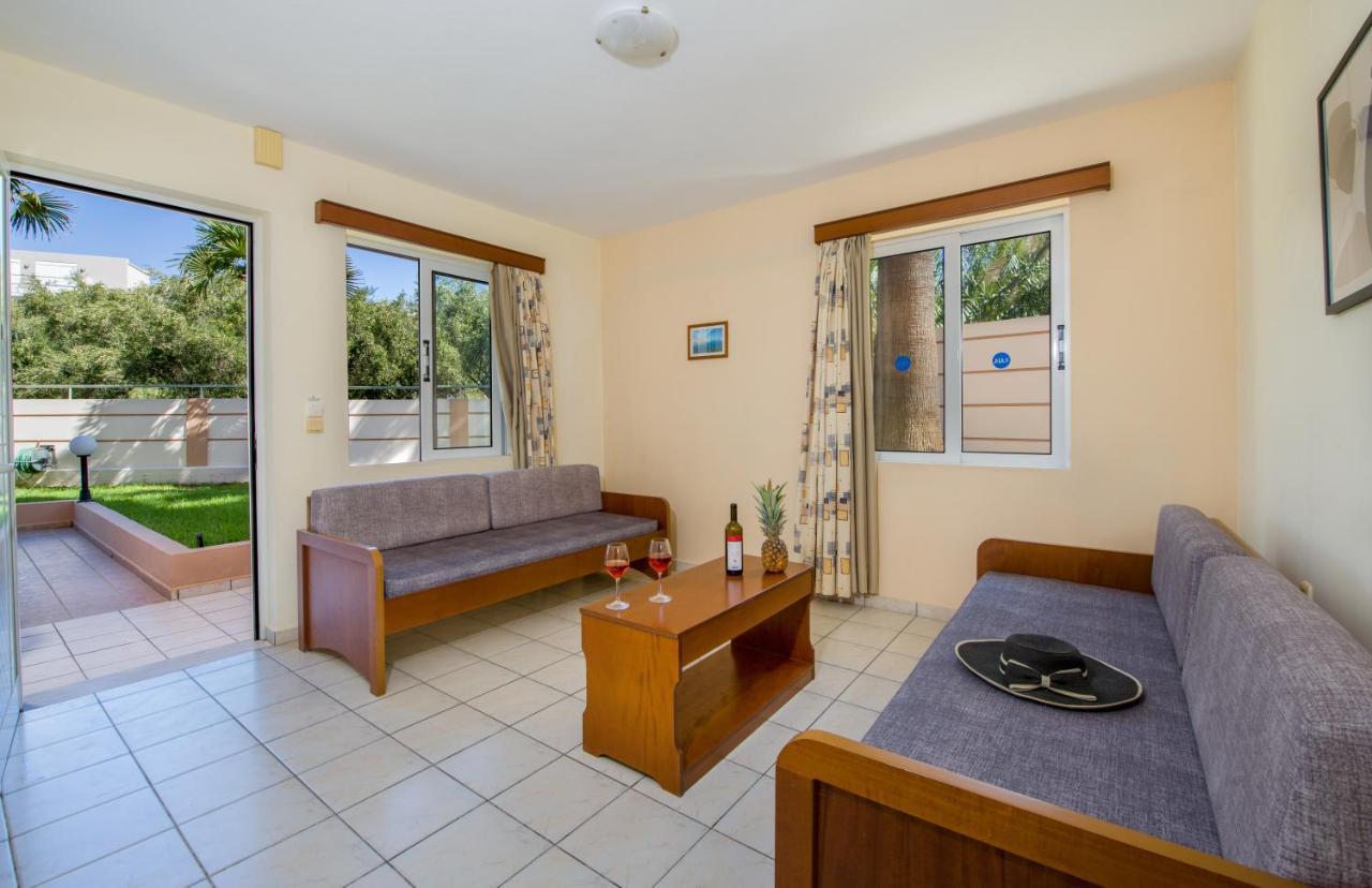 Dias Hotel Apartments Agia Marina Esterno foto
