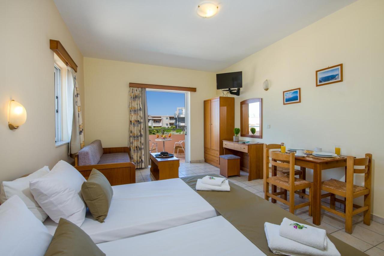 Dias Hotel Apartments Agia Marina Esterno foto