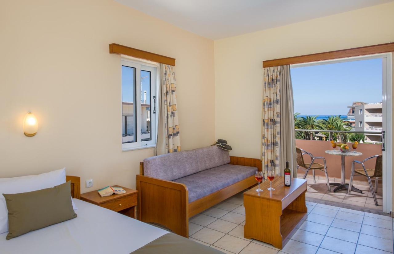 Dias Hotel Apartments Agia Marina Esterno foto