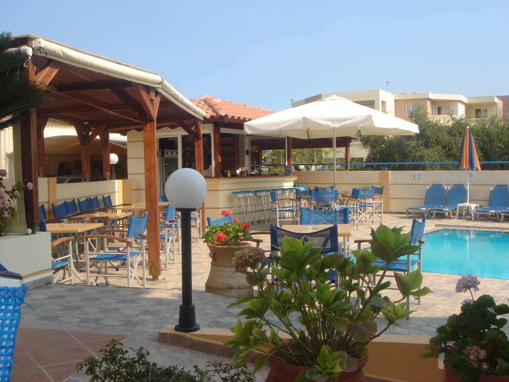 Dias Hotel Apartments Agia Marina Esterno foto