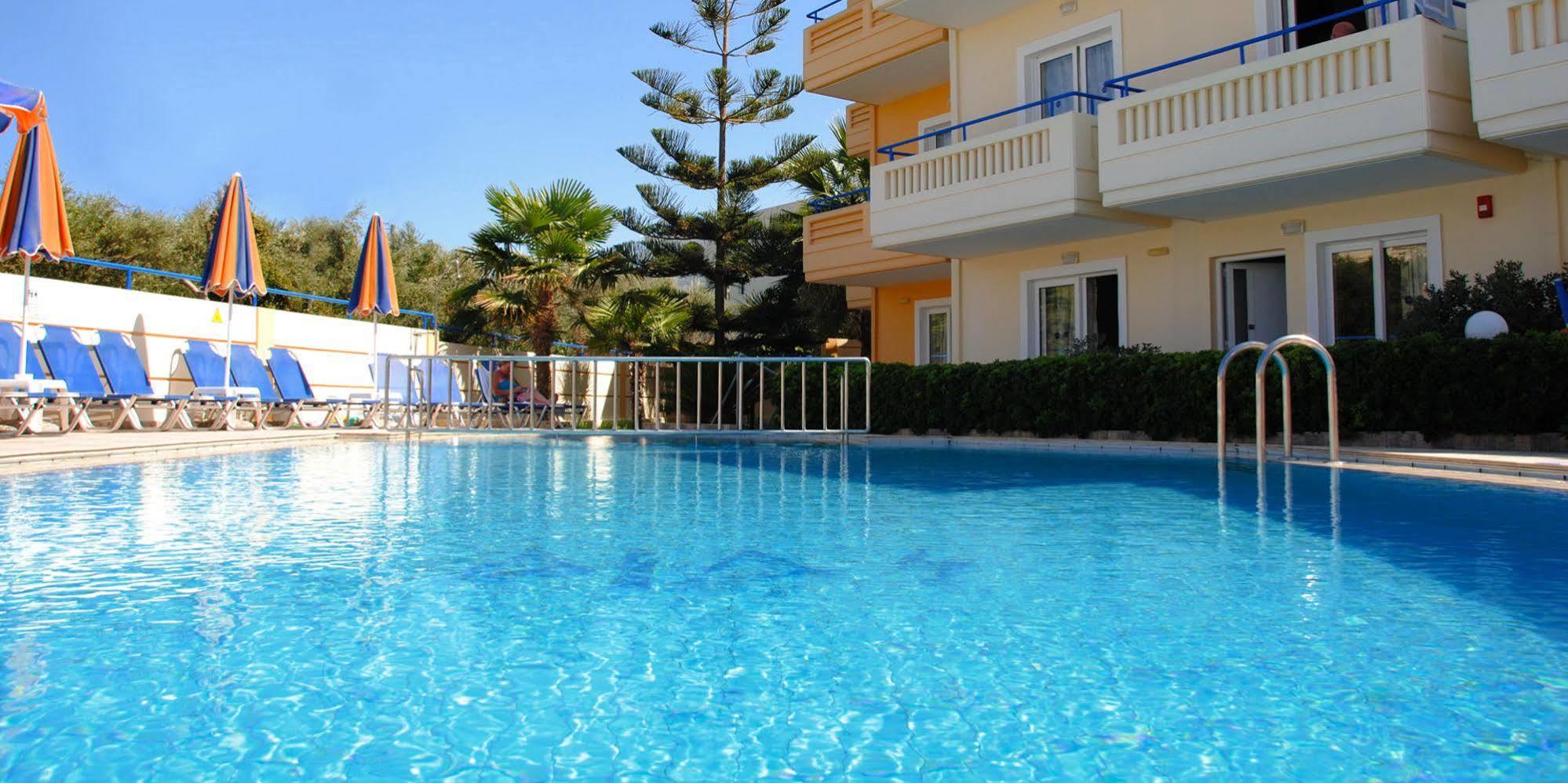 Dias Hotel Apartments Agia Marina Esterno foto